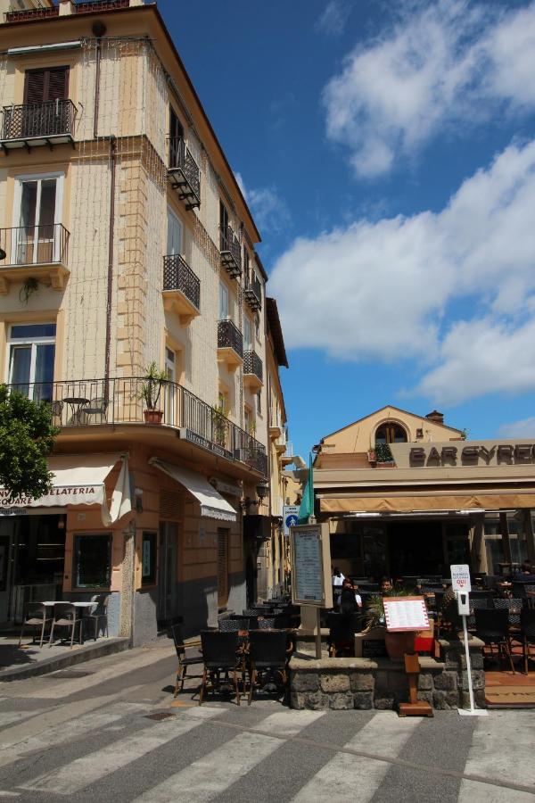 Piazza Tasso Max 1 Lägenhet Sorrento Exteriör bild